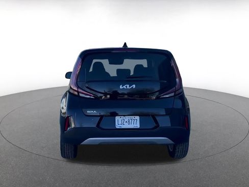 Used 2025 Kia Soul LX w/ LX Technology Package image 12