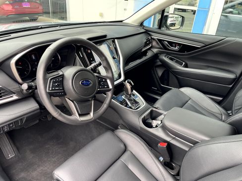 Used 2025 Subaru Outback Touring w/ Tech Package 3 AWD/4WD image 12