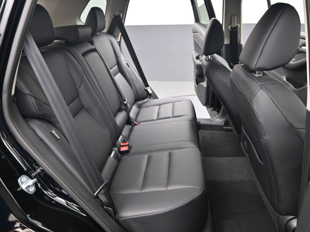Certified 2026 Nissan Rogue Dark Armor FWD image 30