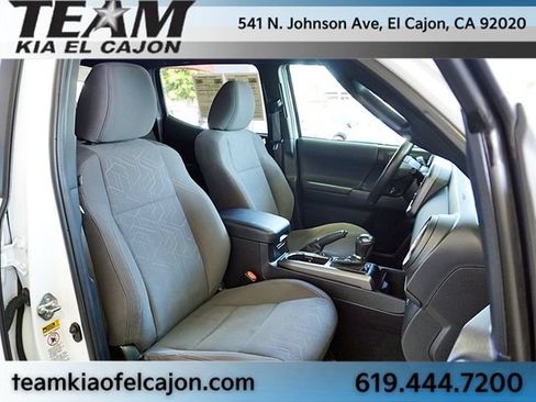 Used 2016 Toyota Tacoma TRD Sport w/ Towing Package RWD image 12