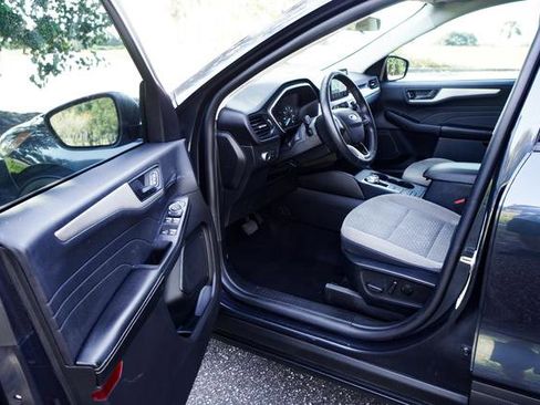 Used 2022 Ford Escape SE w/ Convenience Package image 12