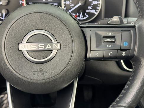 Used 2023 Nissan Rogue SL w/ SL Premium Package FWD image 22