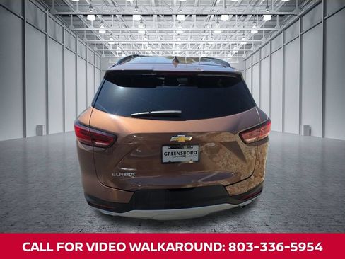 Used 2024 Chevrolet Blazer LT FWD image 5