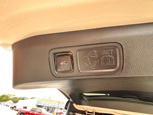 Certified 2018 Ford Expedition Max Platinum image 8