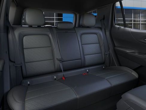 New 2026 Chevrolet Equinox LT w/ Convenience Package II AWD/4WD image 17