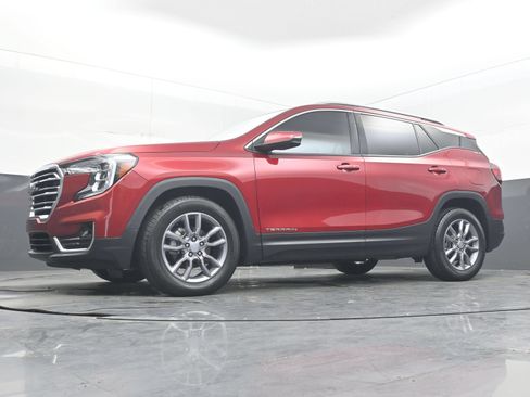 Used 2023 GMC Terrain SLT w/ Tech Package FWD image 27