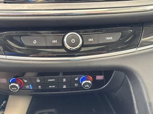 Used 2021 Buick Enclave Premium w/ Sun and Sites Package AWD/4WD image 14