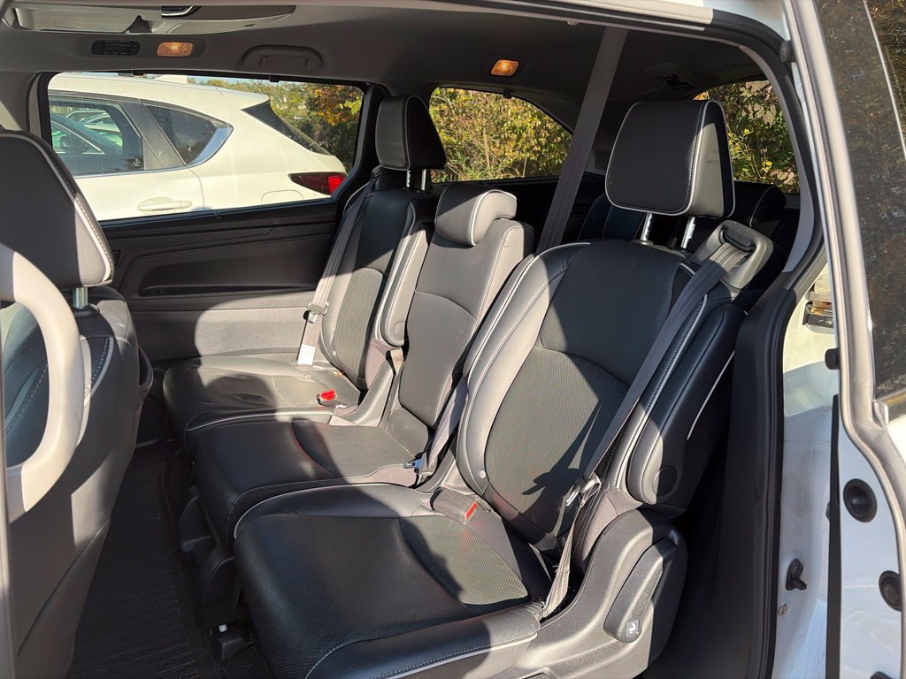 Used 2022 Honda Odyssey Elite image 7