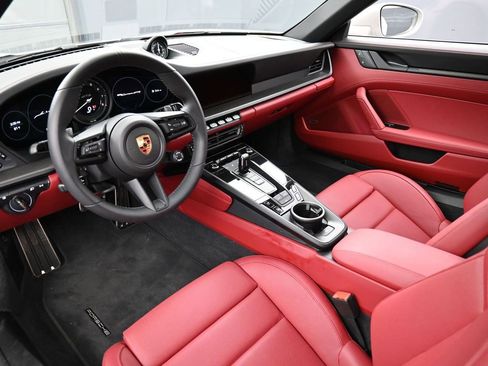 Certified 2024 Porsche 911 Carrera GTS RWD image 4