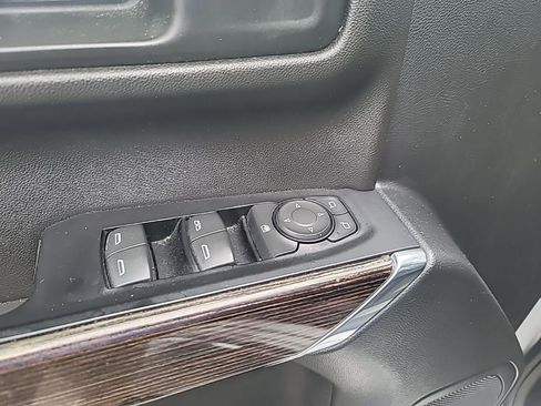 Used 2019 GMC Sierra 1500 SLE w/ X31 Off-Road Package AWD/4WD image 14