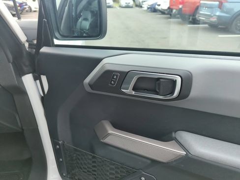 Used 2023 Ford Bronco Black Diamond AWD/4WD image 32