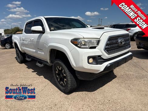 Used 2016 Toyota Tacoma TRD Sport w/ Towing Package RWD image 1