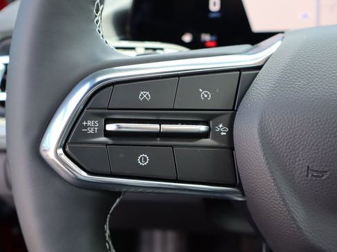 New 2025 Chevrolet Traverse LT w/ Sun and Wheel Package image 13