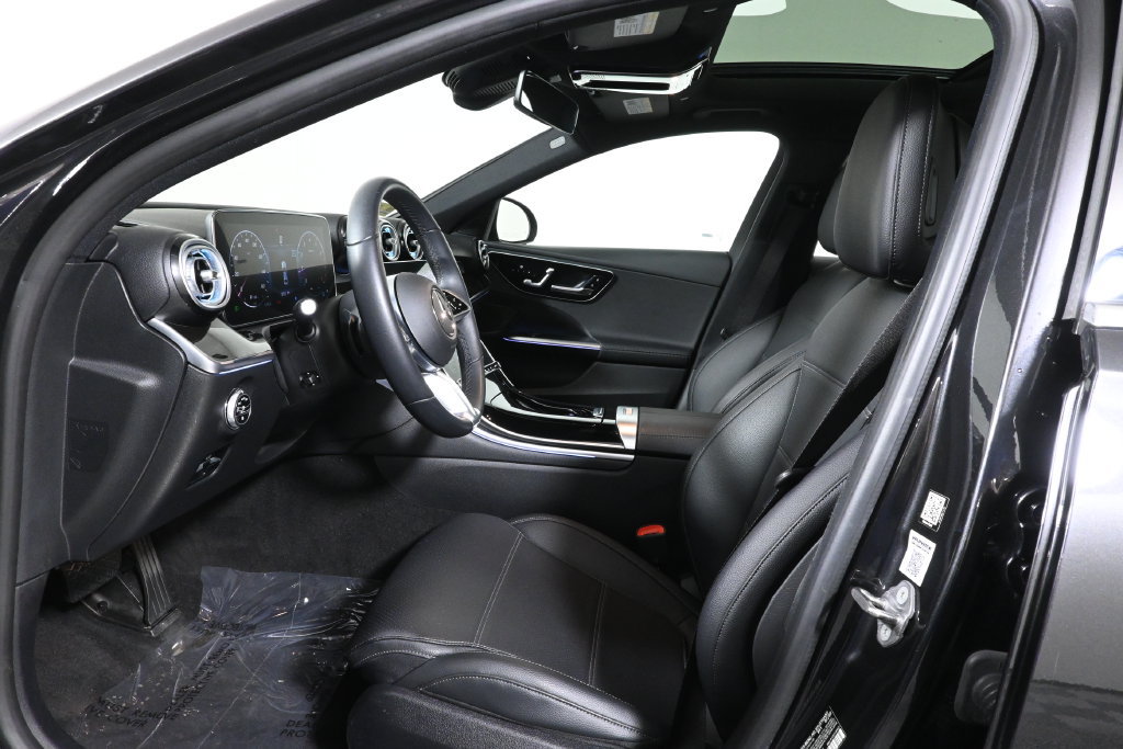 Used 2023 Mercedes-Benz C 300 4MATIC Sedan image 3