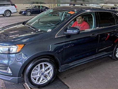 Used 2022 Ford Edge SEL w/ Convenience Package AWD/4WD image 1