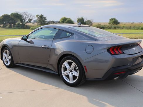 Used 2026 Ford Mustang Premium RWD image 8