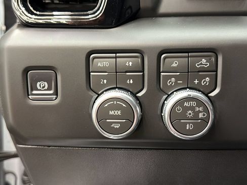 Used 2026 GMC Sierra 1500 AT4 w/ AT4 Premium Package AWD/4WD image 31