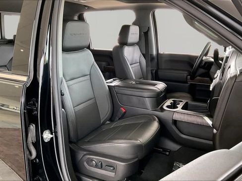 Used 2022 GMC Sierra 2500 Denali w/ Denali Ultimate Package AWD/4WD image 20