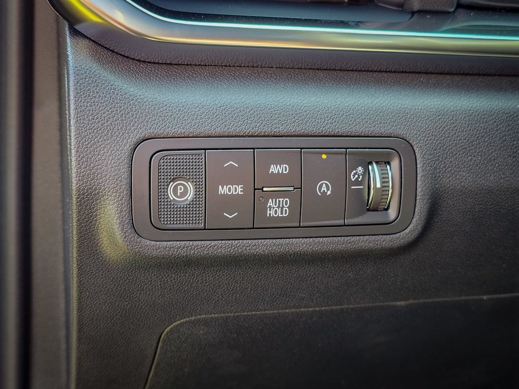 New 2027 GMC Terrain Elevation w/ Elevation Premium Package AWD/4WD image 15