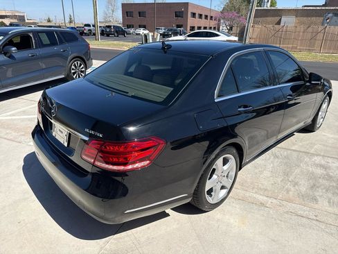Used 2014 Mercedes-Benz E 250 BlueTEC 4MATIC Sedan image 11
