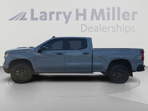 Used 2024 Chevrolet Silverado 1500 LT Trail Boss w/ LT Trail Boss Premium Package AWD/4WD image 2