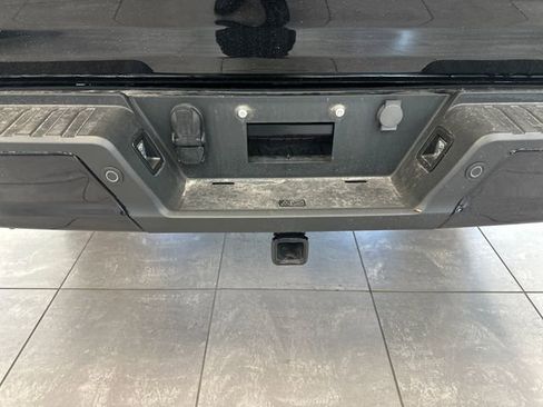 Used 2023 Ford F150 Lariat w/ Equipment Group 502A High AWD/4WD image 8