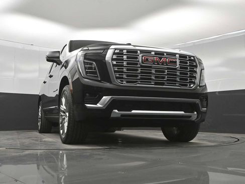 New 2026 GMC Yukon XL Denali w/ Denali Reserve Package AWD/4WD image 32