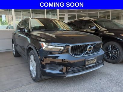 Used 2020 Volvo XC40 T5 Momentum w/ Protection Package