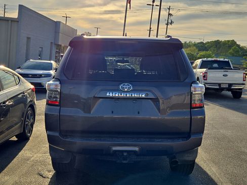 Used 2019 Toyota 4Runner SR5 Premium image 5