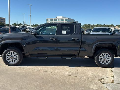 New 2025 Toyota Tacoma SR5 image 2