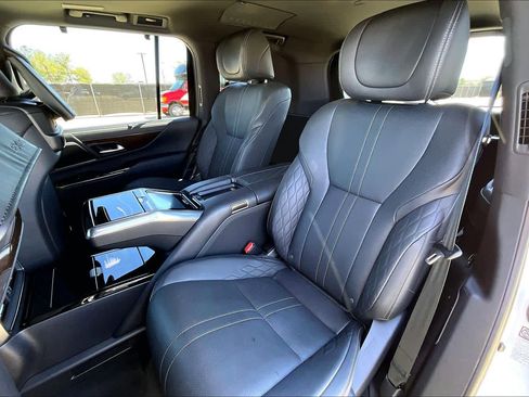 Used 2024 Lexus LX 600 4WD w/ Ultra Luxury Package image 21