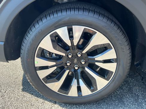 New 2026 Ford Explorer Platinum w/ LUX Leather Package image 18