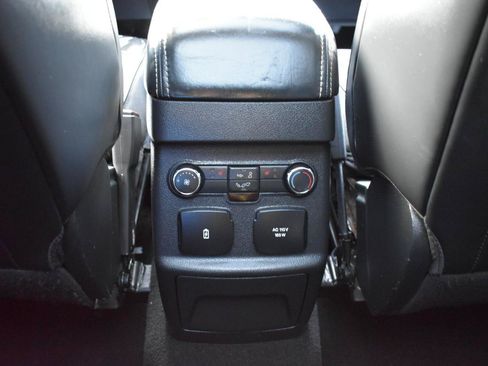 Used 2019 Ford Explorer Platinum AWD/4WD image 39