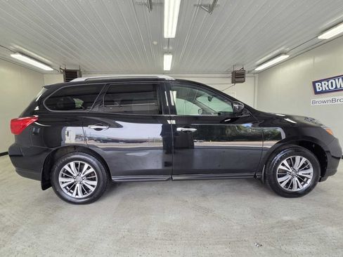 Used 2019 Nissan Pathfinder SV AWD/4WD image 12