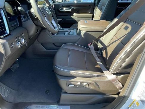 New 2026 GMC Sierra 3500 Denali w/ Denali Reserve Package image 12