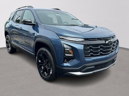 New 2026 Chevrolet Equinox LT w/ Convenience Package II FWD image 2
