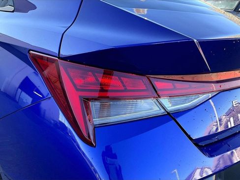Used 2025 Hyundai Elantra SEL image 28