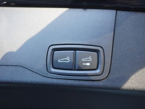 Used 2023 Porsche Taycan 4 Cross Turismo image 24