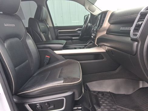 Used 2022 RAM 1500 Laramie AWD/4WD image 13