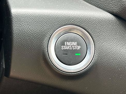 Used 2024 GMC Terrain SLE w/ Driver Convenience Package FWD image 31