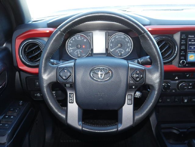 Used 2020 Toyota Tacoma TRD Off-Road w/ TRD Premium Off Road Package AWD/4WD image 19