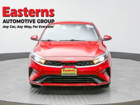 Used 2023 Kia Forte LXS image 2