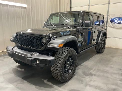 Used 2025 Jeep Wrangler Unlimited Sport S 4xe AWD/4WD image 3