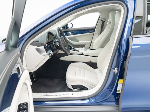 Certified 2023 Porsche Panamera GTS image 17