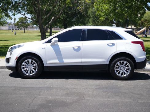 Used 2017 Cadillac XT5 FWD w/ LPO, Wheel Lock Package image 3