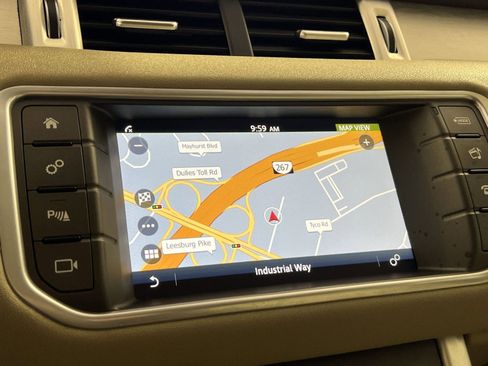 Used 2017 Land Rover Range Rover Evoque SE image 20