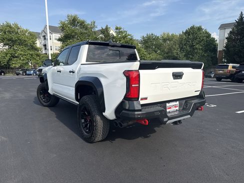 Used 2024 Toyota Tacoma TRD Pro AWD/4WD image 5