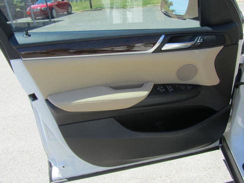 Used 2017 BMW X3 xDrive28i image 18