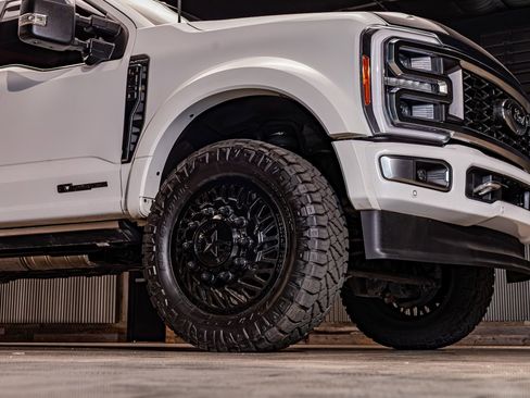 Used 2023 Ford F450 Platinum w/ FX4 Off-Road Package image 12