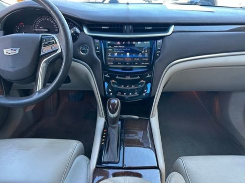 Used 2017 Cadillac XTS Luxury image 7